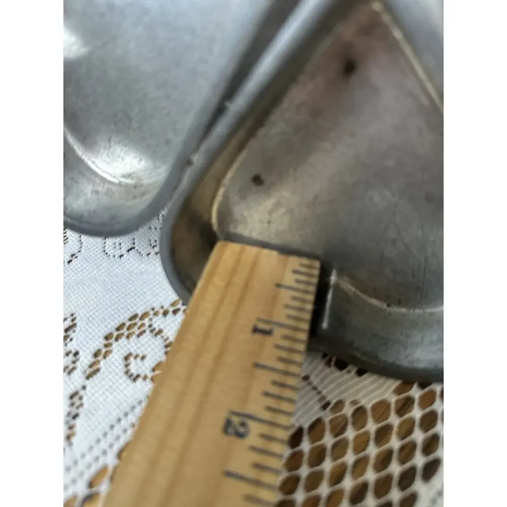 Vintage Linked Heart Cake Pan 6.5 Inches